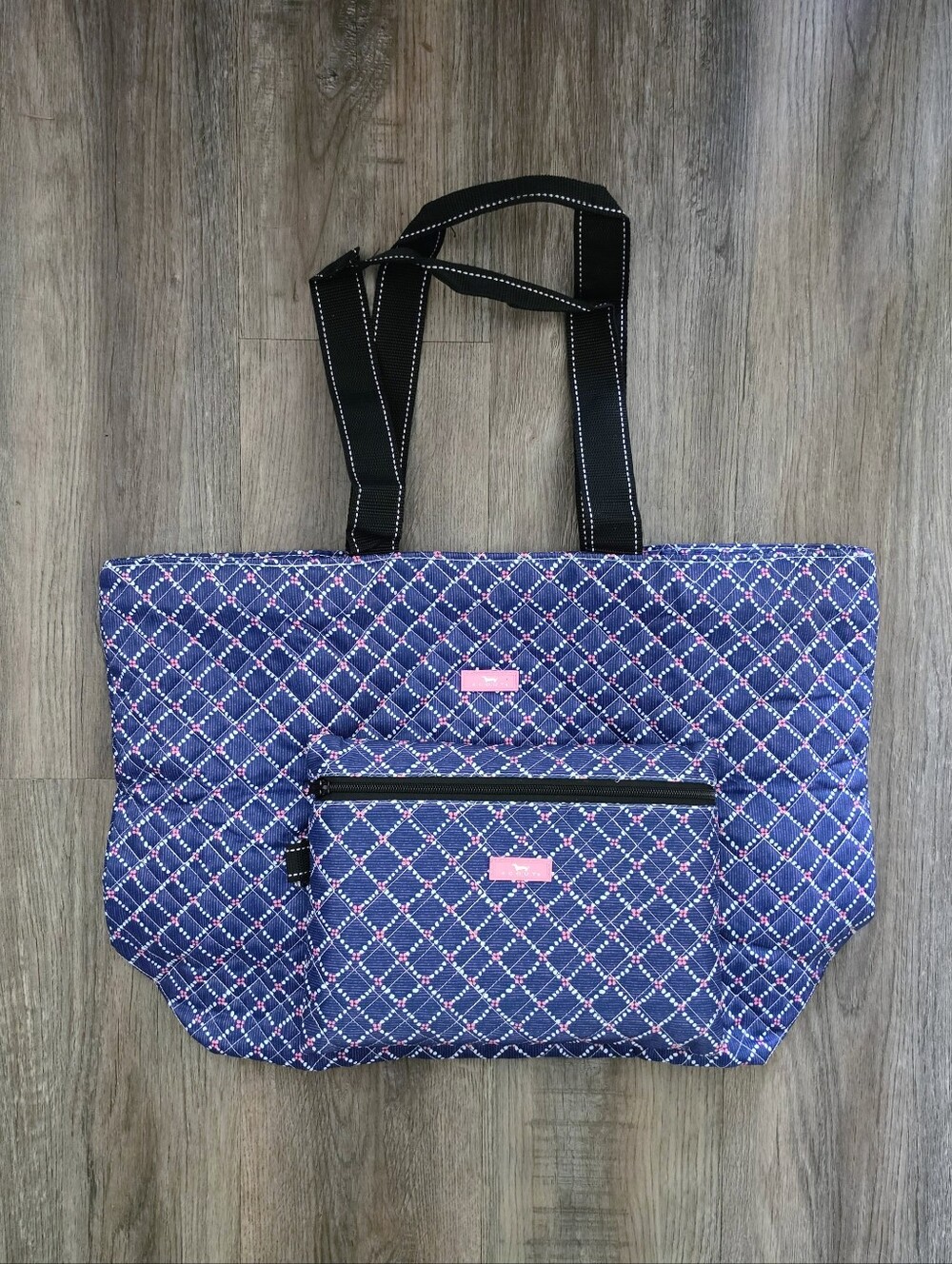 NWOT Scout Quilted Navy Diamond-Print Tote Bag And Pouch